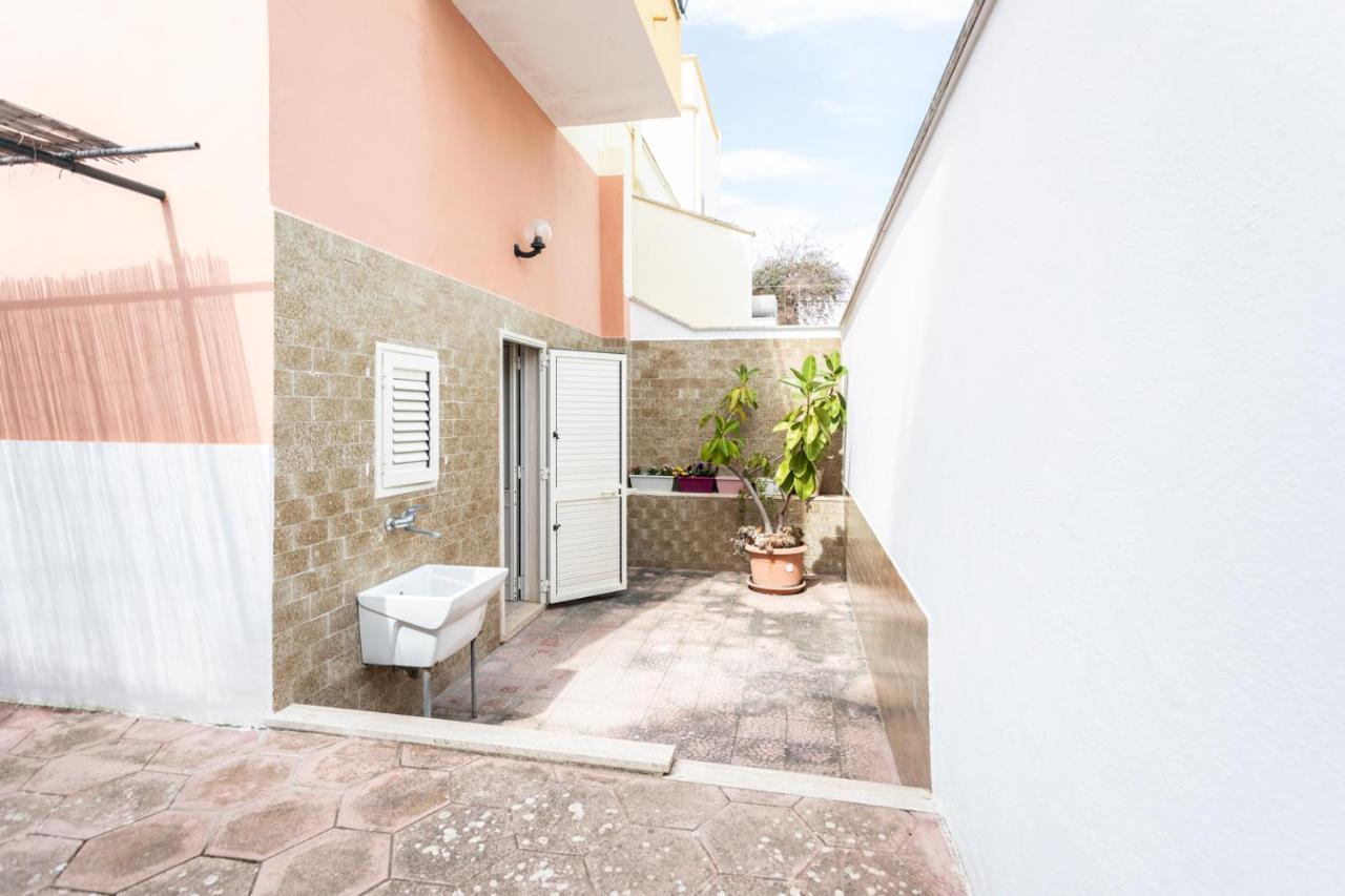 Villetta Bianca Sulla Spiaggia - Apulia Home Gallipoli Exterior foto